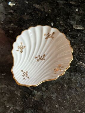 Limoges seashell trinket dish